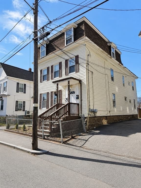 33 S Whipple St, Lowell MA 01852 photo 14