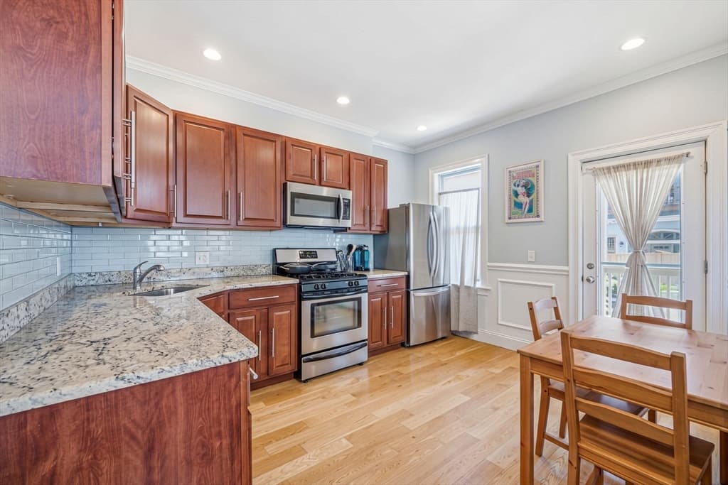 Condominium at 693 East 7th Street # 1, Boston MA 02127, Boston, photo 3 of 20