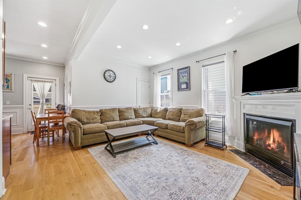 Condominium at 693 East 7th Street # 1, Boston MA 02127, Boston, photo 5 of 20