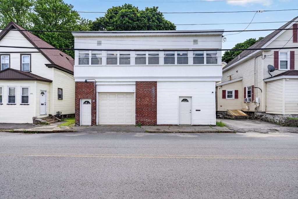 84 Lowell St, Methuen MA 01844 photo 2