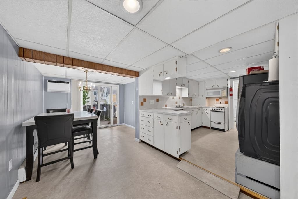 84 Lowell St, Methuen MA 01844 photo 14