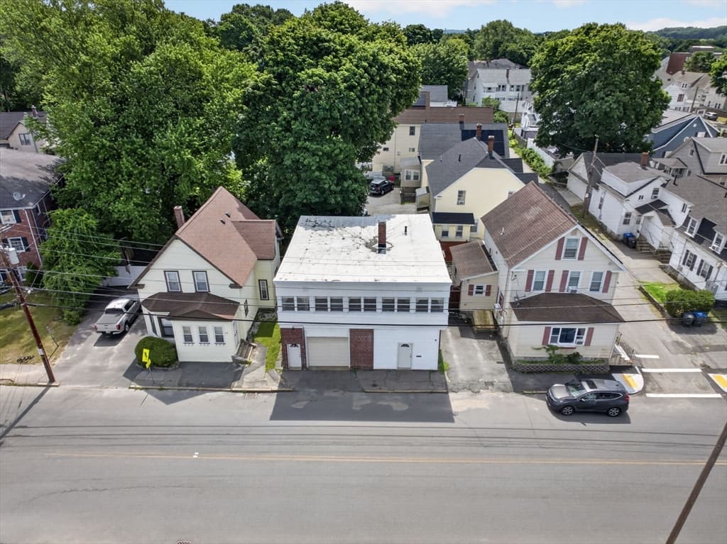 84 Lowell St, Methuen MA 01844 photo 4