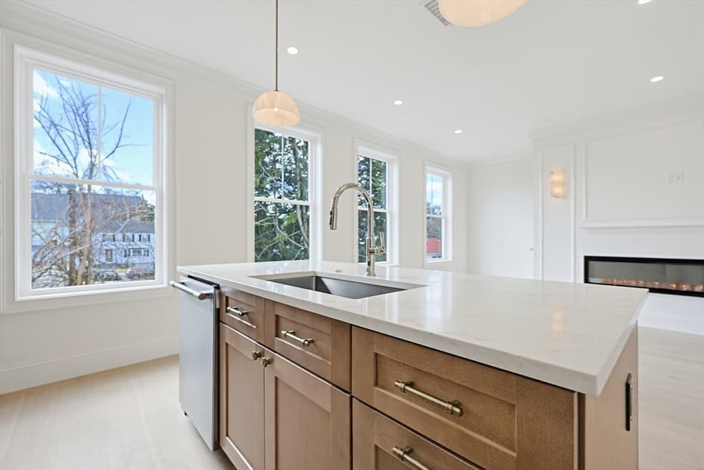 Condominium at 257 Market Street, Boston MA 02135, photo 4 of 25