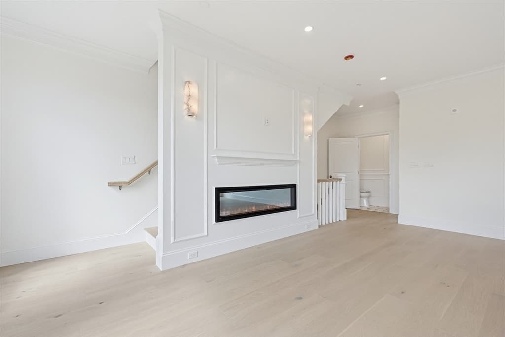 Condominium at 257 Market Street, Boston MA 02135, photo 8 of 25