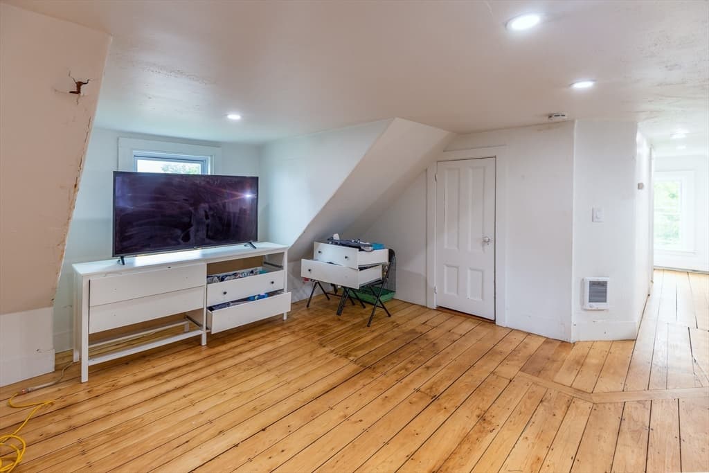 211 Court St, Plymouth MA 02360 photo 17