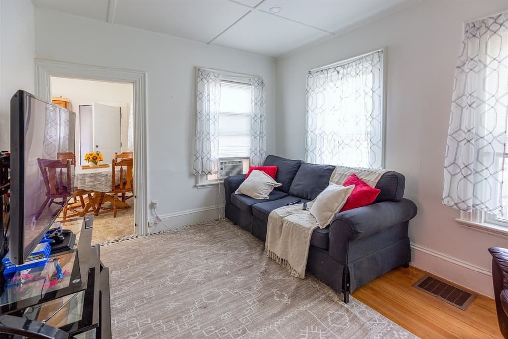 211 Court St, Plymouth MA 02360 photo 7