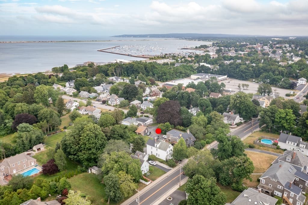 211 Court St, Plymouth MA 02360 photo 4