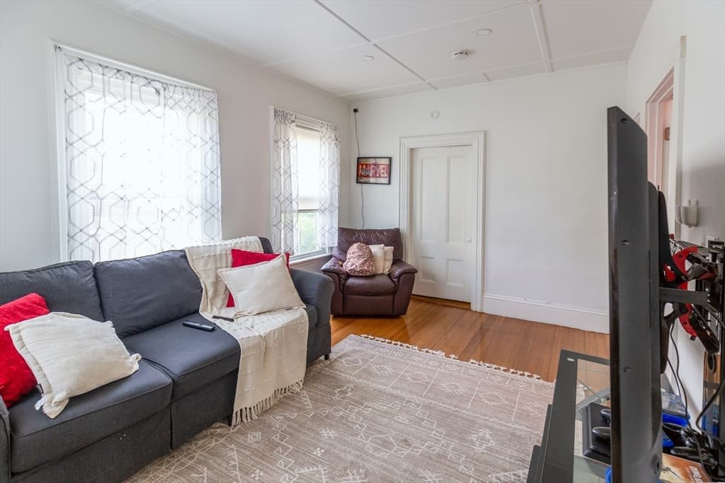 211 Court St, Plymouth MA 02360 photo 8
