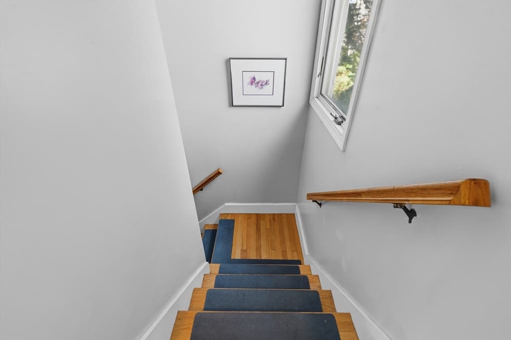 476 Sconticut Neck Rd, Fairhaven MA 02719 photo 12