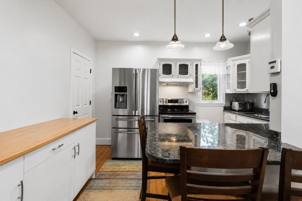 476 Sconticut Neck Rd, Fairhaven MA 02719 photo 7