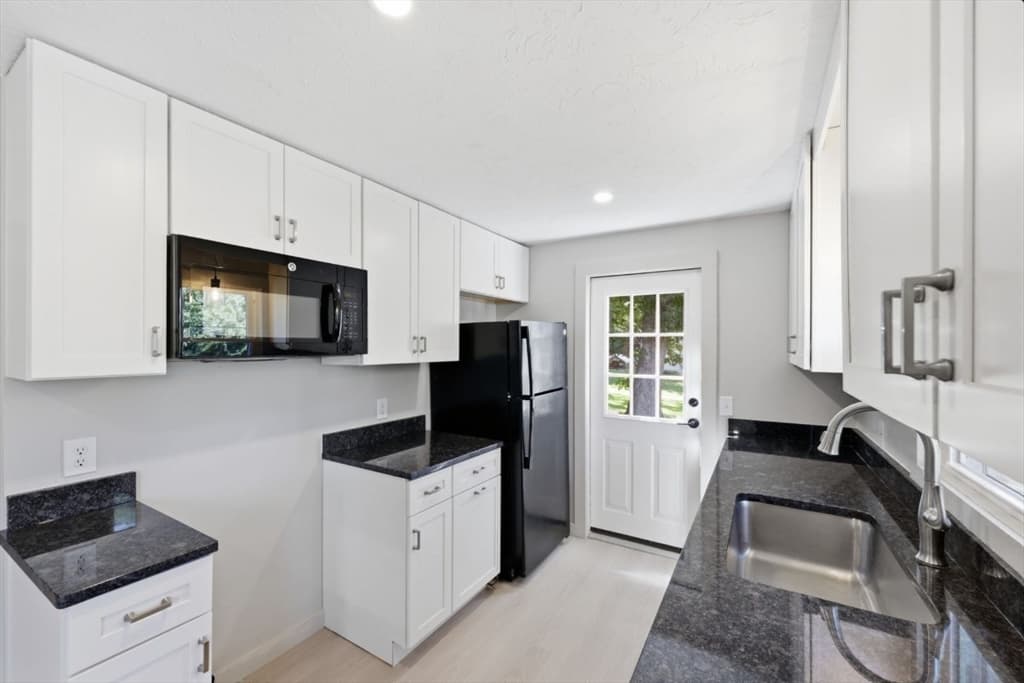 71 Beech St, Palmer MA 01069 photo 6
