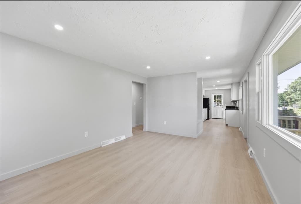 71 Beech St, Palmer MA 01069 photo 16