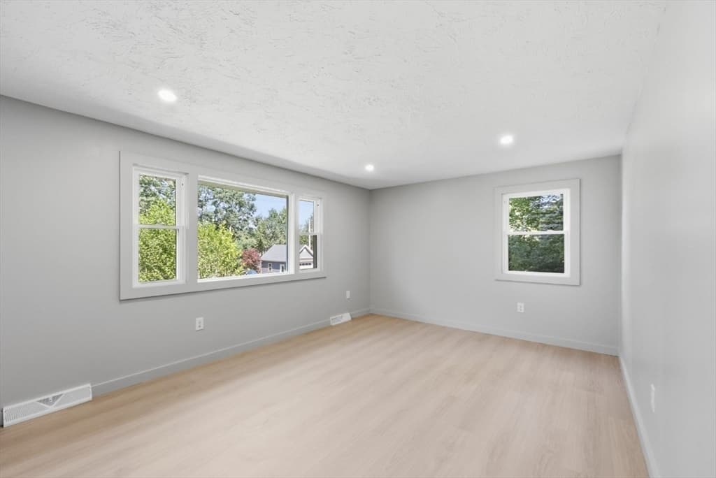 71 Beech St, Palmer MA 01069 photo 18