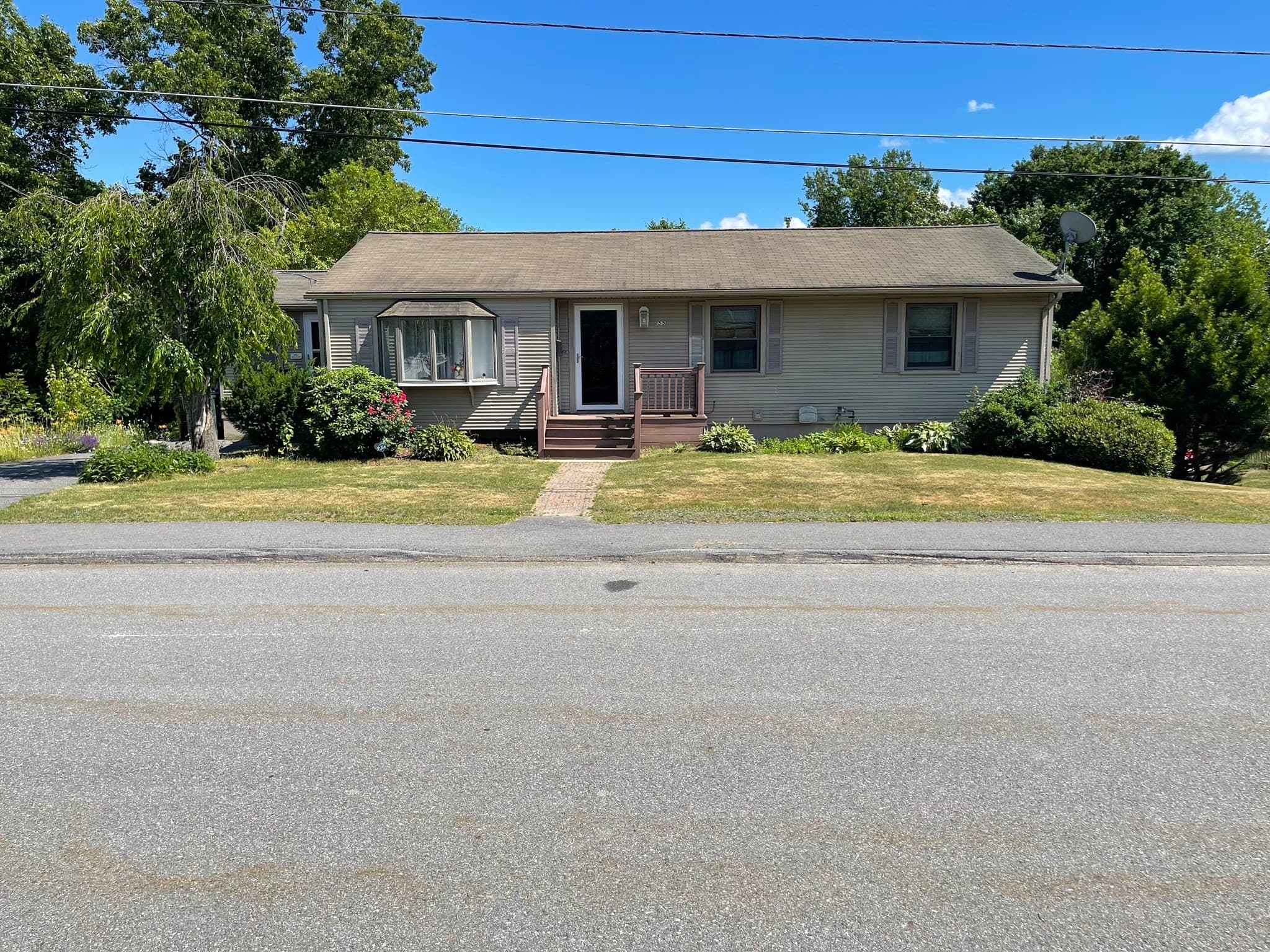 Single Family Residence at 55 Barbara Ave, Auburn MA 01501, photo 2 of 41