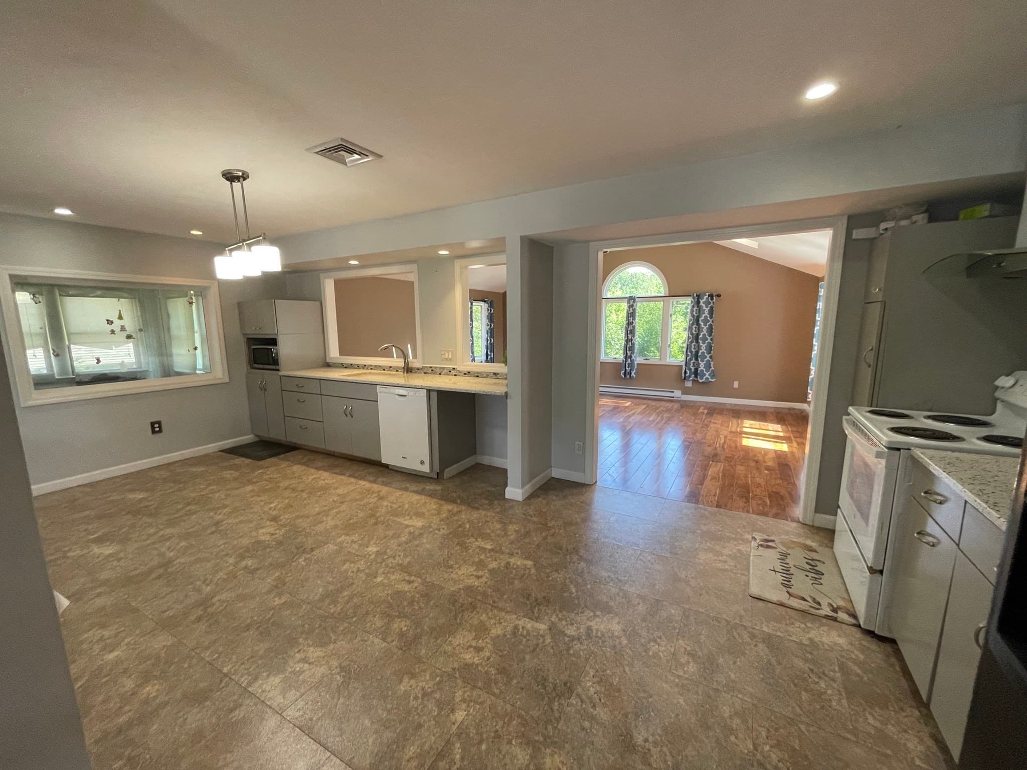 Single Family Residence at 55 Barbara Ave, Auburn MA 01501, photo 13 of 41