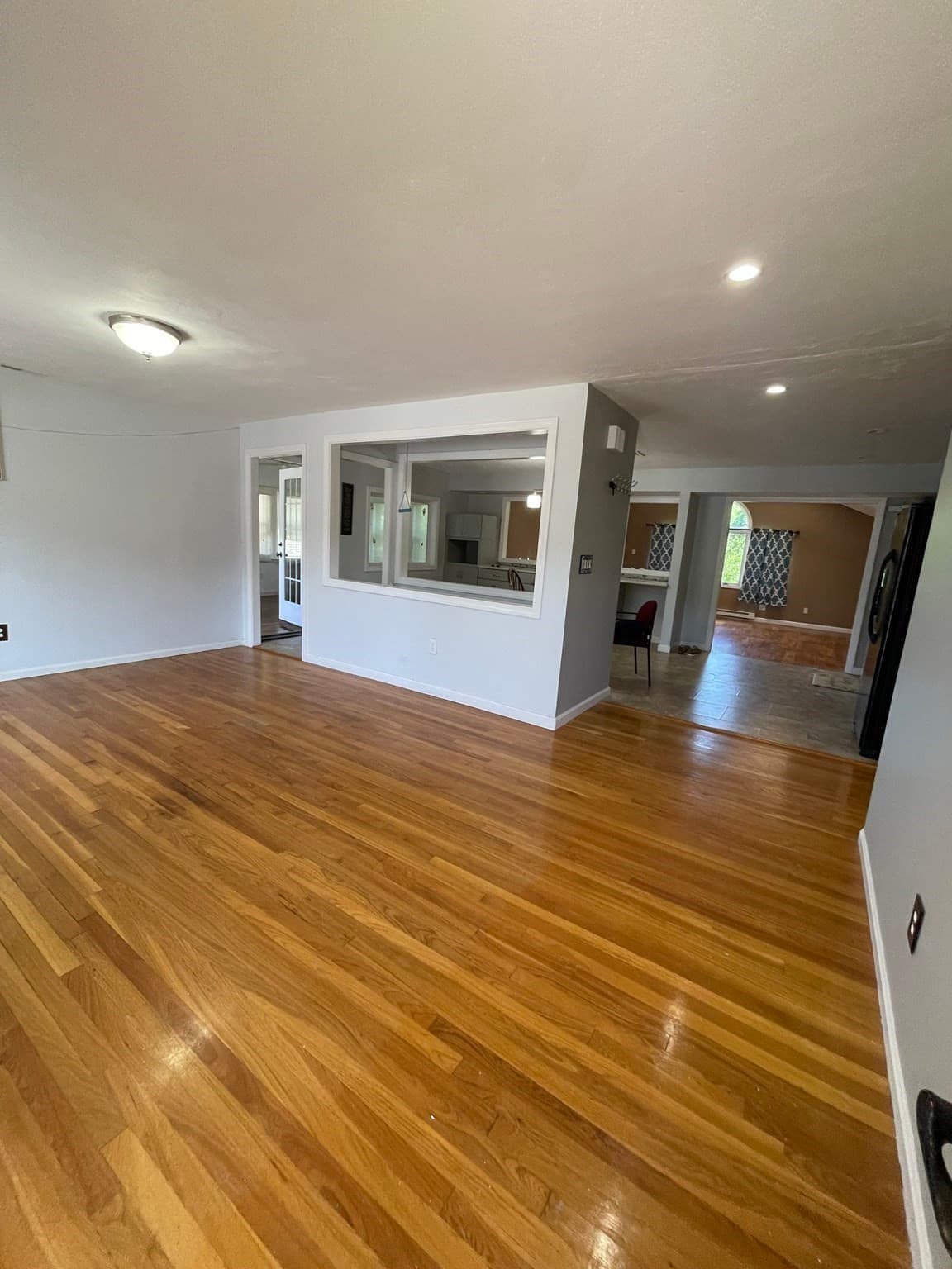 Single Family Residence at 55 Barbara Ave, Auburn MA 01501, photo 5 of 41