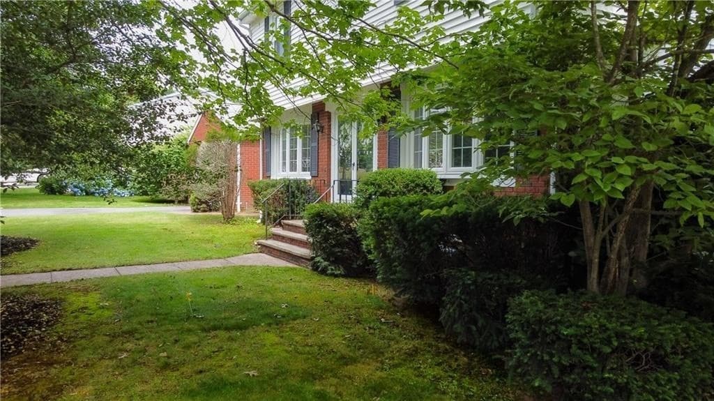 442 Eastview Ave, Somerset MA 02726 photo 4