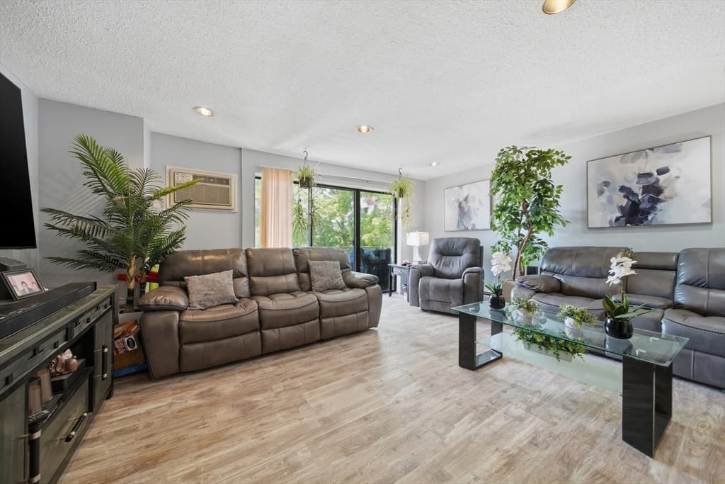 Condominium at 303 Pawtucket Blvd # 14, Lowell MA 01854, photo 6 of 23