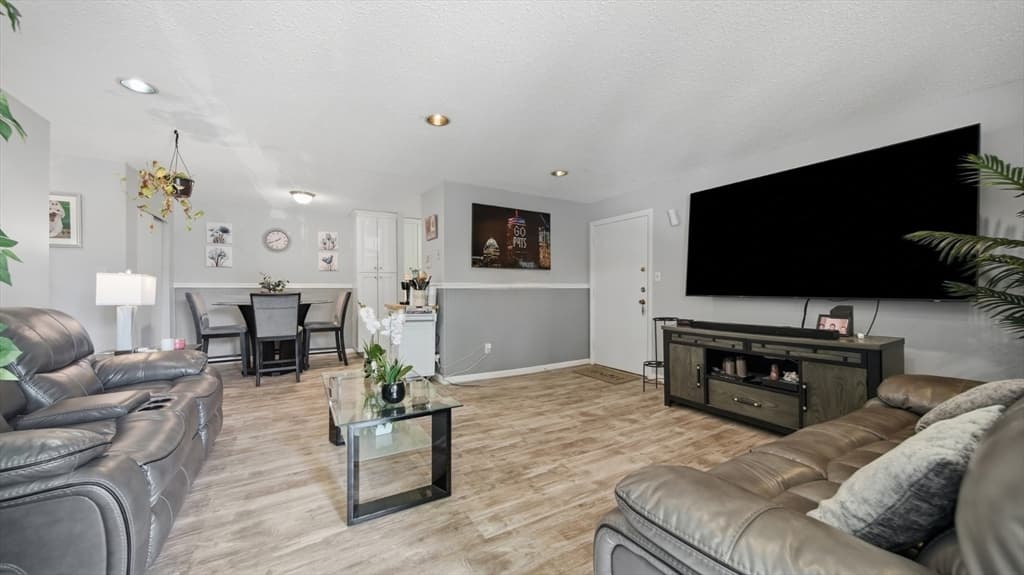 Condominium at 303 Pawtucket Blvd # 14, Lowell MA 01854, photo 8 of 23
