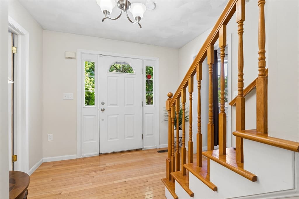 9 Perron Way, Lowell MA 01854 photo 6