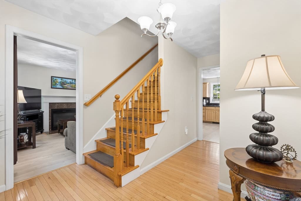 9 Perron Way, Lowell MA 01854 photo 5