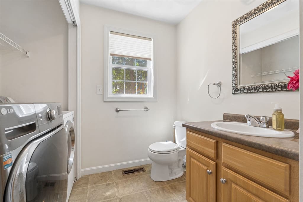 9 Perron Way, Lowell MA 01854 photo 10