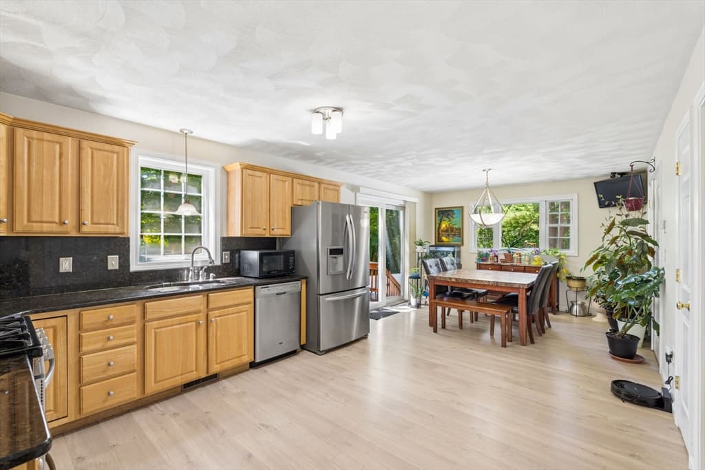 9 Perron Way, Lowell MA 01854 photo 11