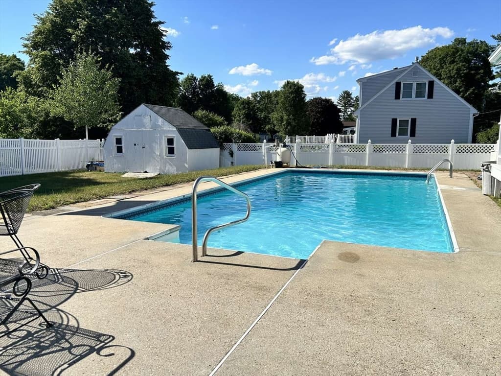 8 Patterson, Westfield MA 01085 photo 4
