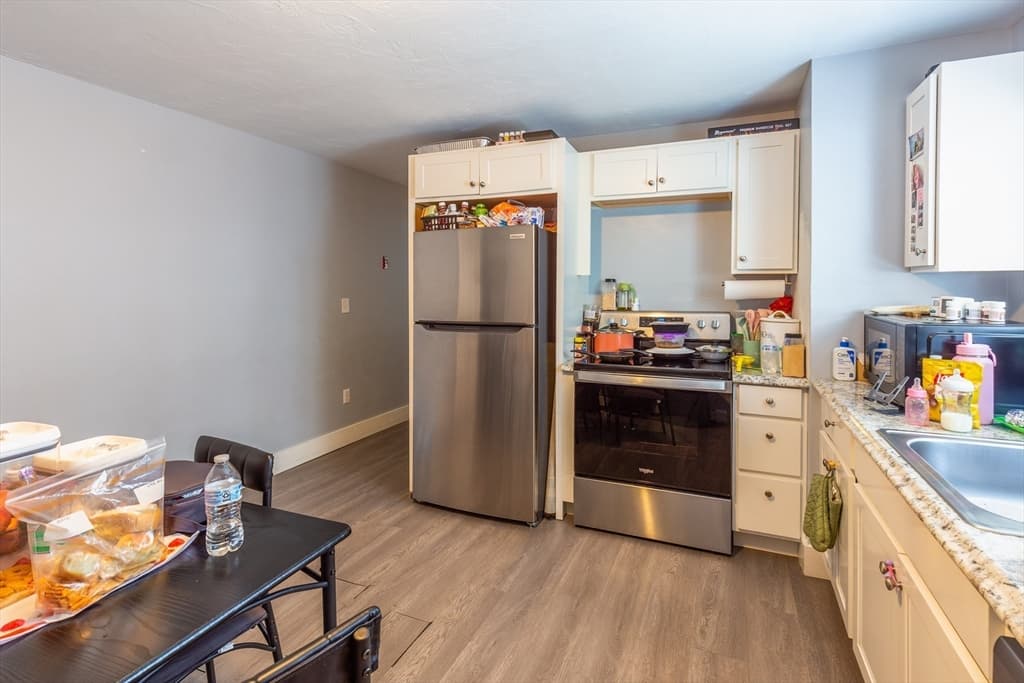 36 Oak St, Plymouth MA 02360 photo 6