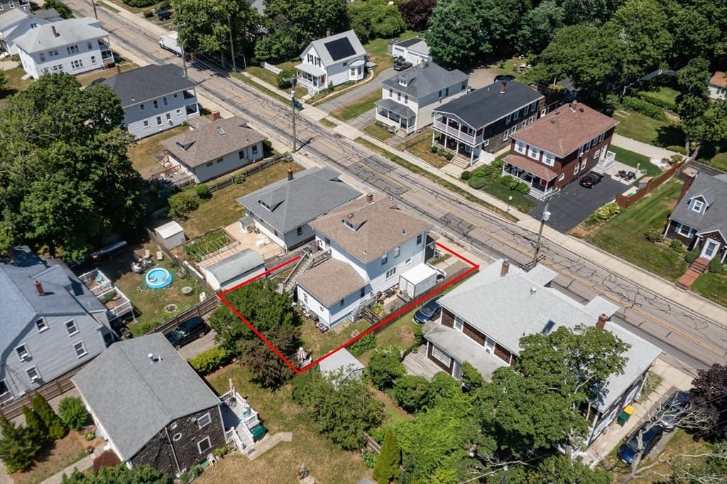 36 Oak St, Plymouth MA 02360 photo 3