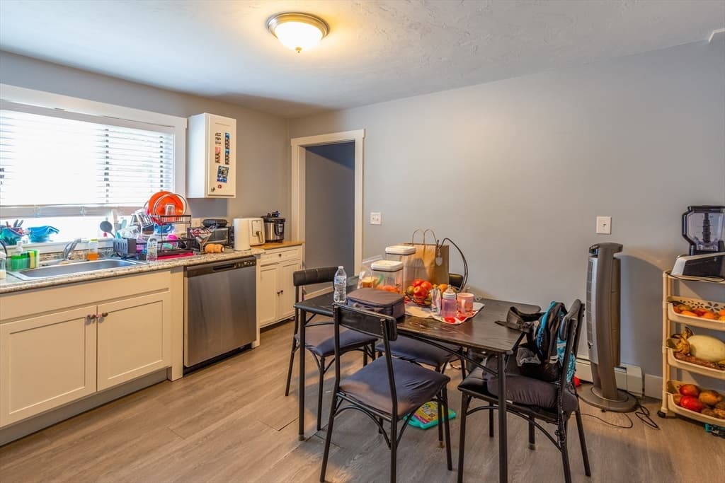 36 Oak St, Plymouth MA 02360 photo 5