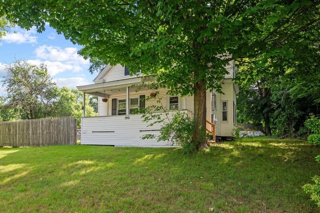 190 Main Street, Oxford MA 01540 photo 4