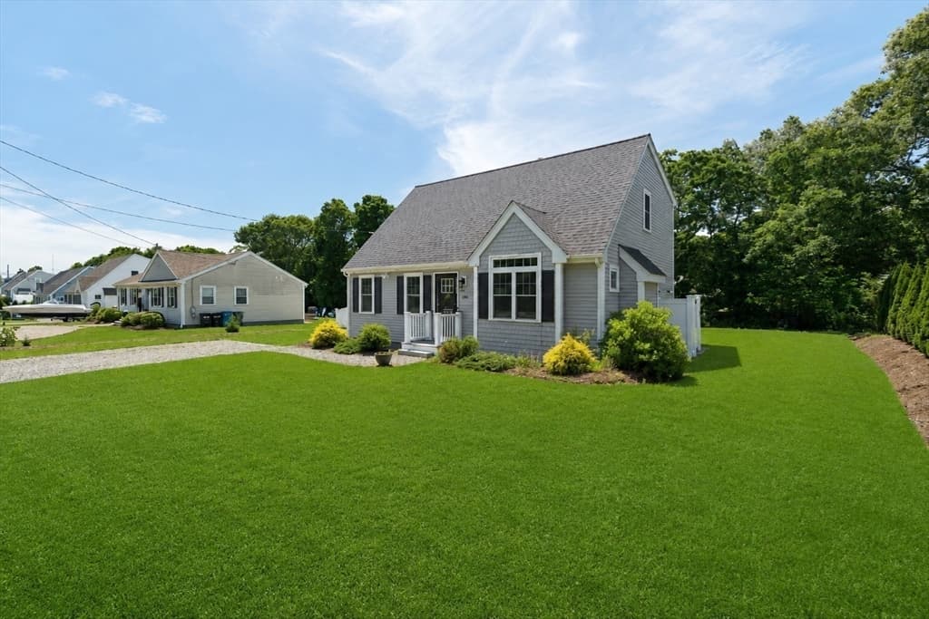 140 Broken Bow Ln, Falmouth MA 02536 photo 2