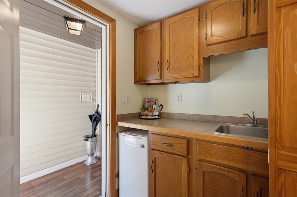413 Goldthwaite Rd, Northbridge MA 01588 photo 18