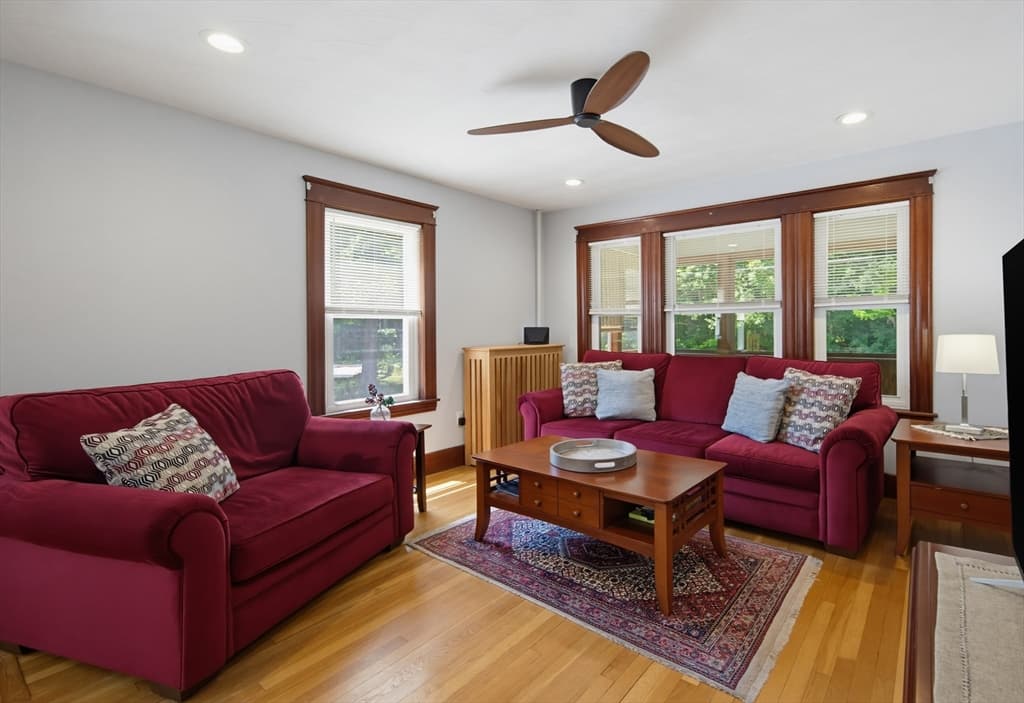 413 Goldthwaite Rd, Northbridge MA 01588 photo 4
