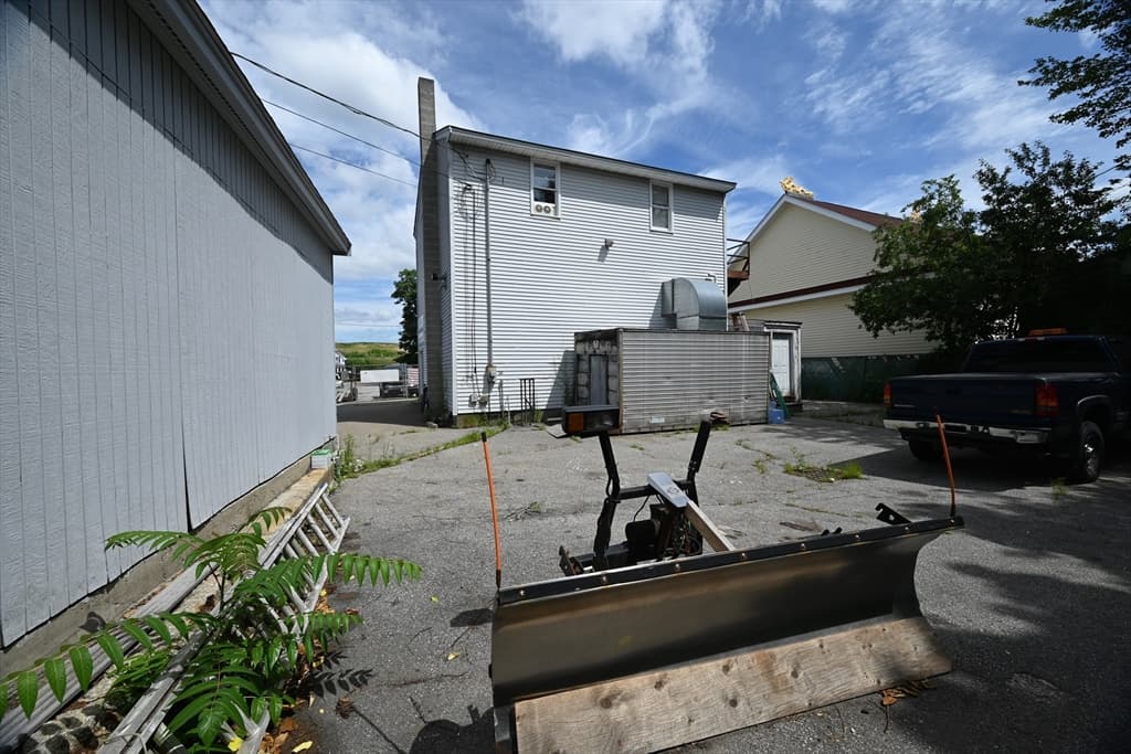 39 Wilbur St, Lowell MA 01851 photo 7
