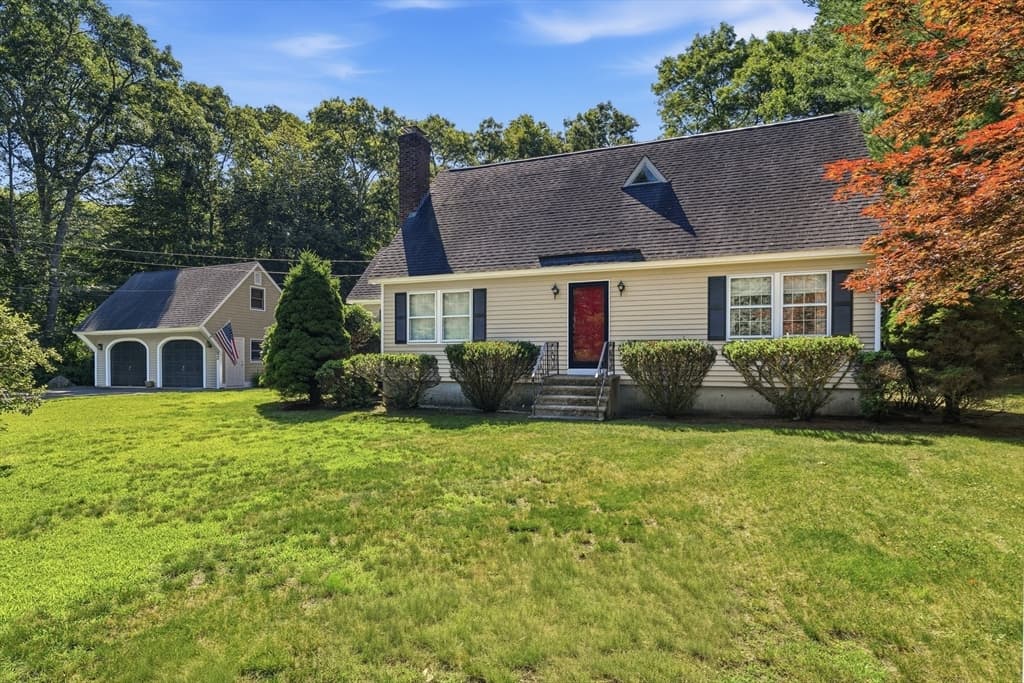 83 Stoney Hollow Rd, Tiverton RI 02878 photo 2