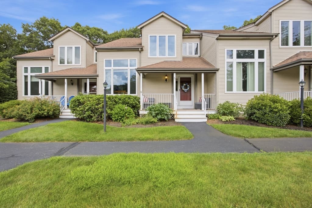 77 Willow Pond Dr # 77, Rockland MA 02370 photo 2