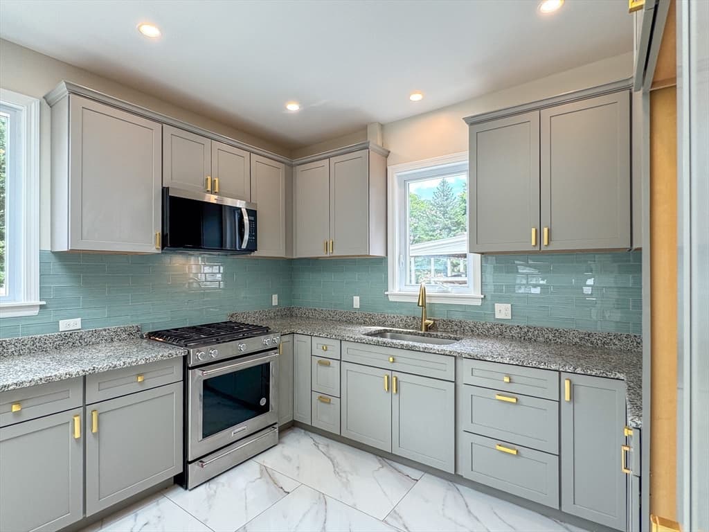 175 Wilbur Ave, Swansea MA 02777 photo 10