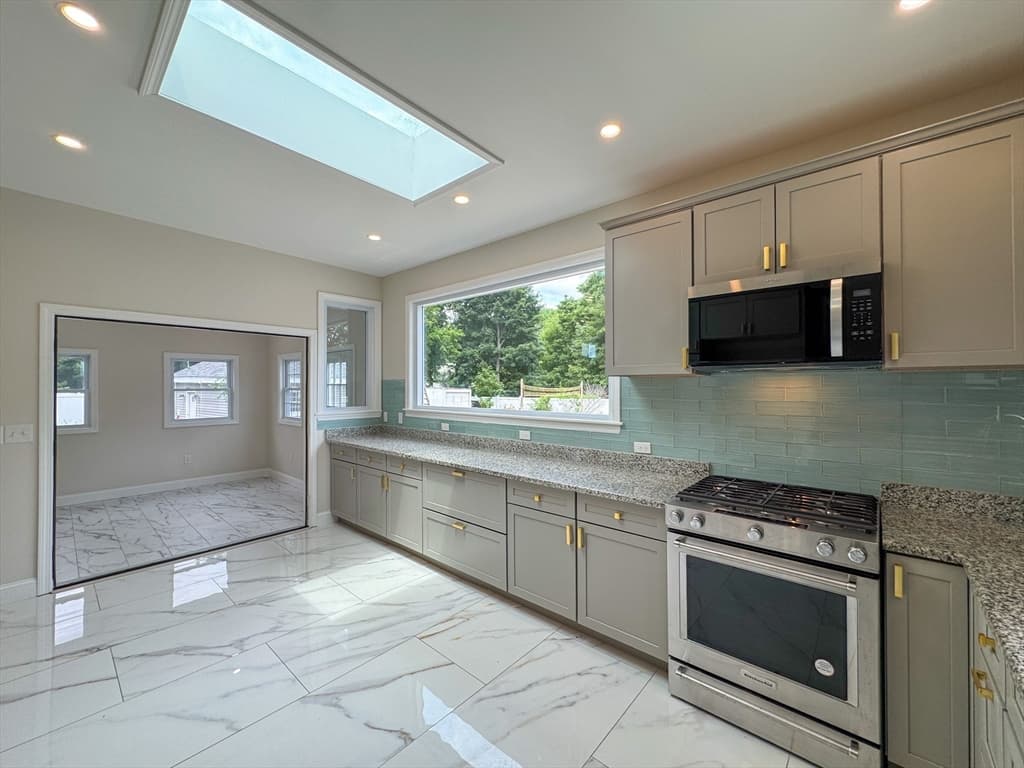 175 Wilbur Ave, Swansea MA 02777 photo 11