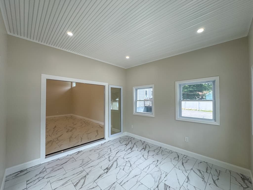 175 Wilbur Ave, Swansea MA 02777 photo 4