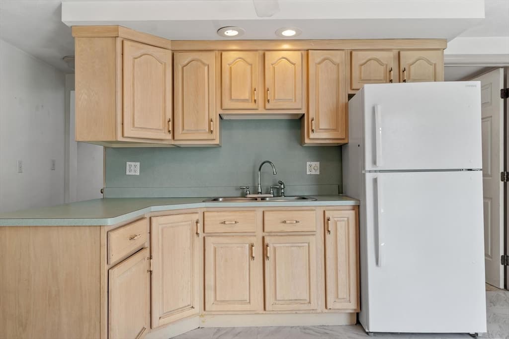 205 Pine St, Gardner MA 01440 photo 23