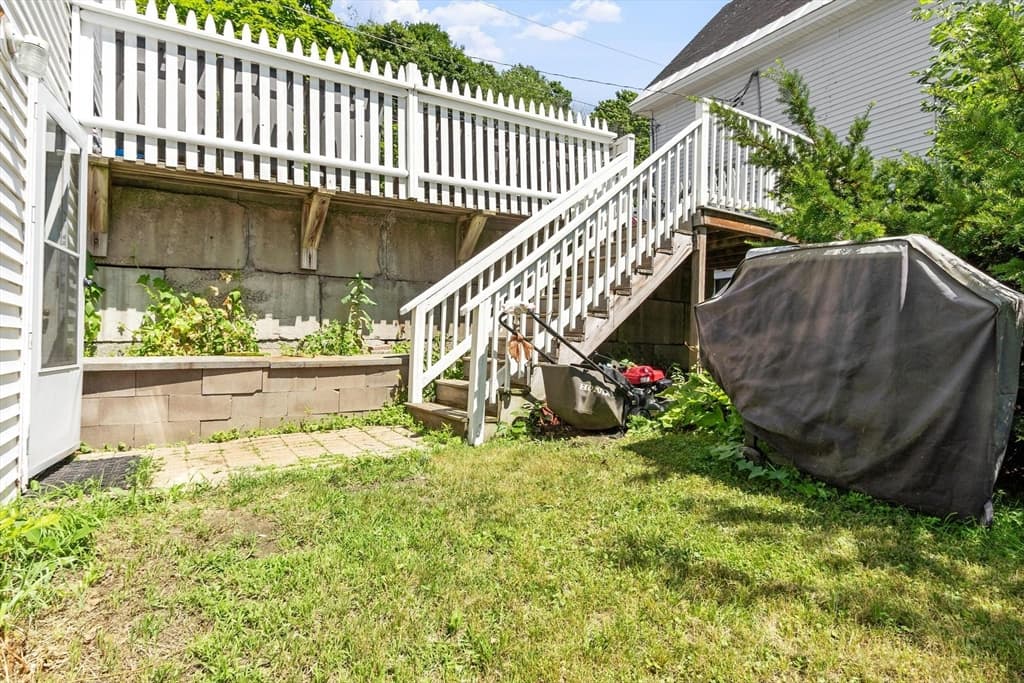 205 Pine St, Gardner MA 01440 photo 6