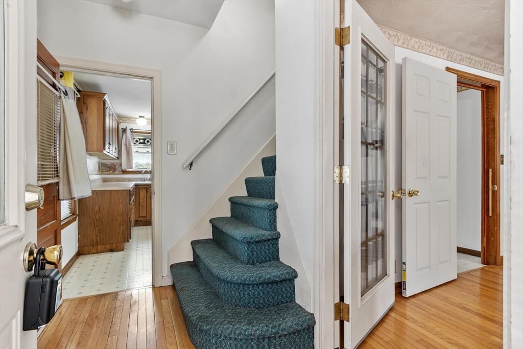 205 Pine St, Gardner MA 01440 photo 20