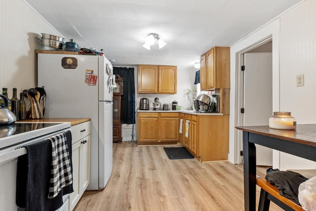 205 Pine St, Gardner MA 01440 photo 33