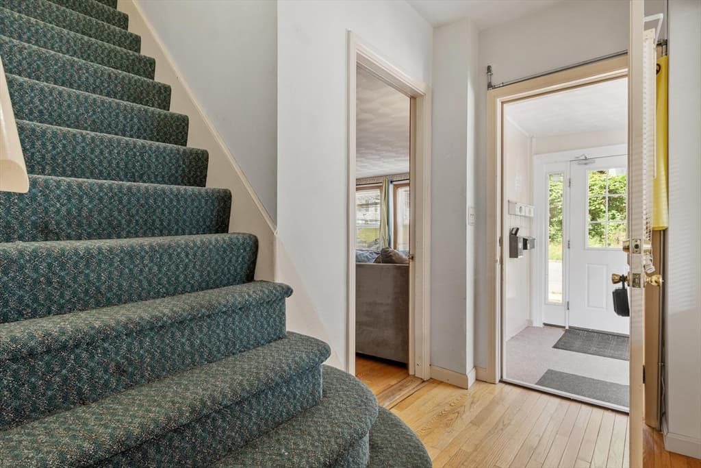 205 Pine St, Gardner MA 01440 photo 21