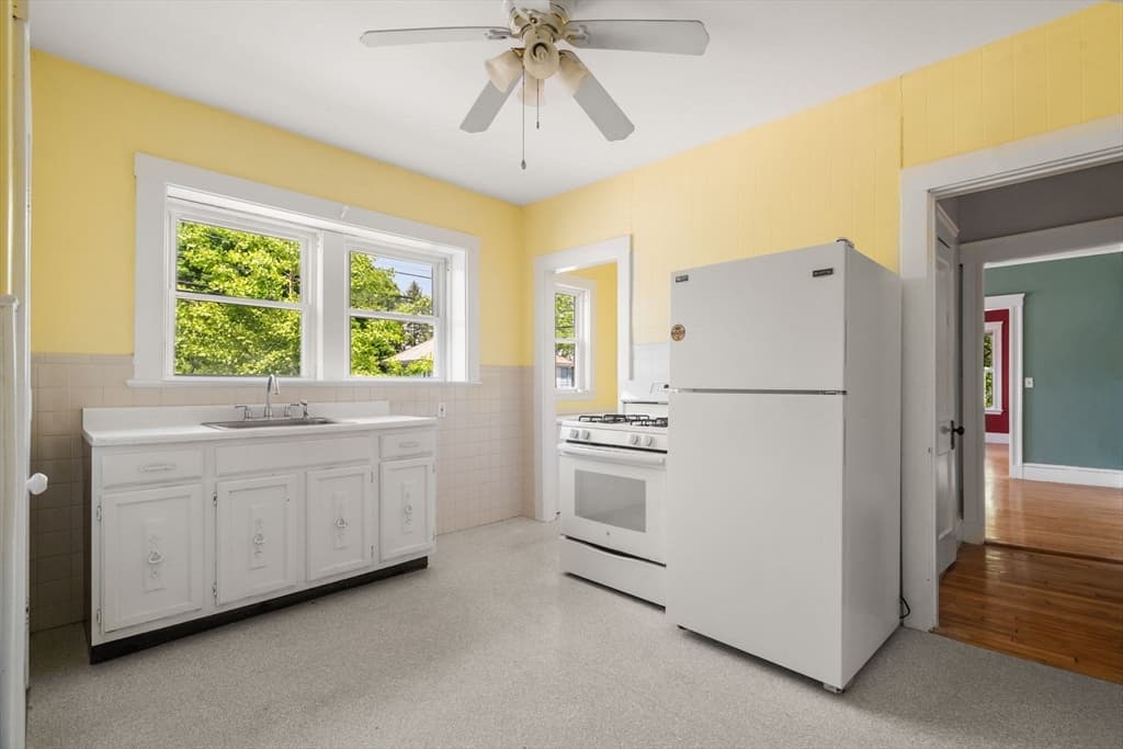 28 Appleton St, Watertown MA 02472 photo 16