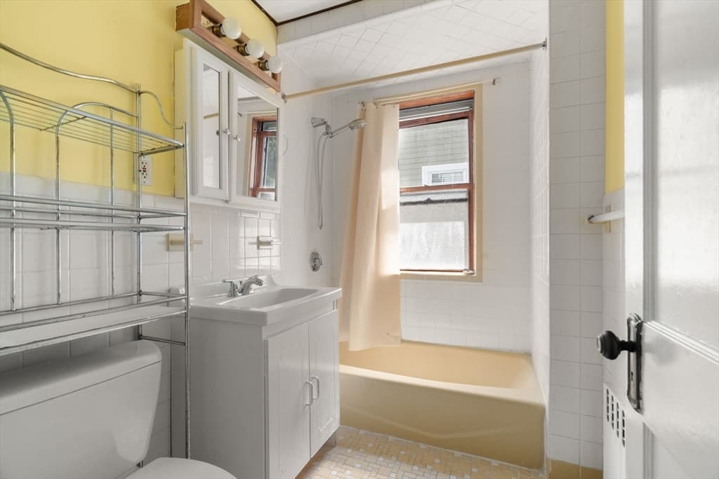 28 Appleton St, Watertown MA 02472 photo 18