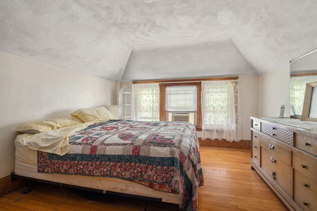 28 Appleton St, Watertown MA 02472 photo 11