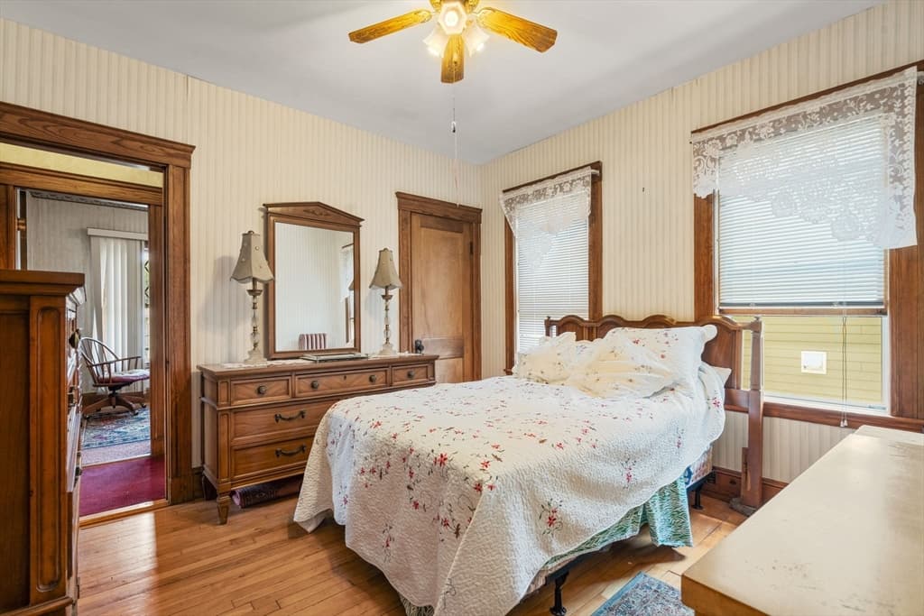 28 Appleton St, Watertown MA 02472 photo 8